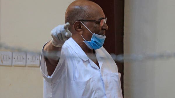 مصادر سودانية: نقل البشير من المستشفى إلى سجن كوبر