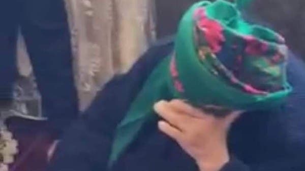 فيديو مؤثر العقيد الأردني الدلابه هو رابع وفاة لوالدته
