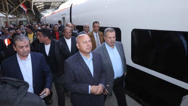 مصر .. تحصيل تذاكر القطار بالدولار واليورو للأجانب مطلع عام 2023