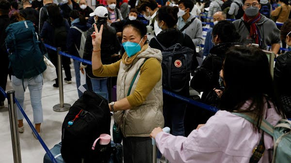 وسط مخاوف من تفشي وباء جديد ، ترفع الصين الحجر الصحي وتنهي 3 سنوات من العزلة