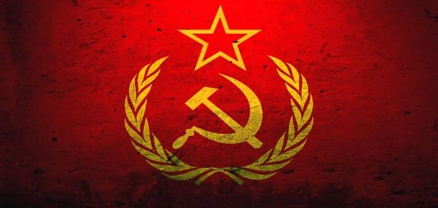 كم عدد دول الاتحاد السوفيتي التي تفككت عنه؟